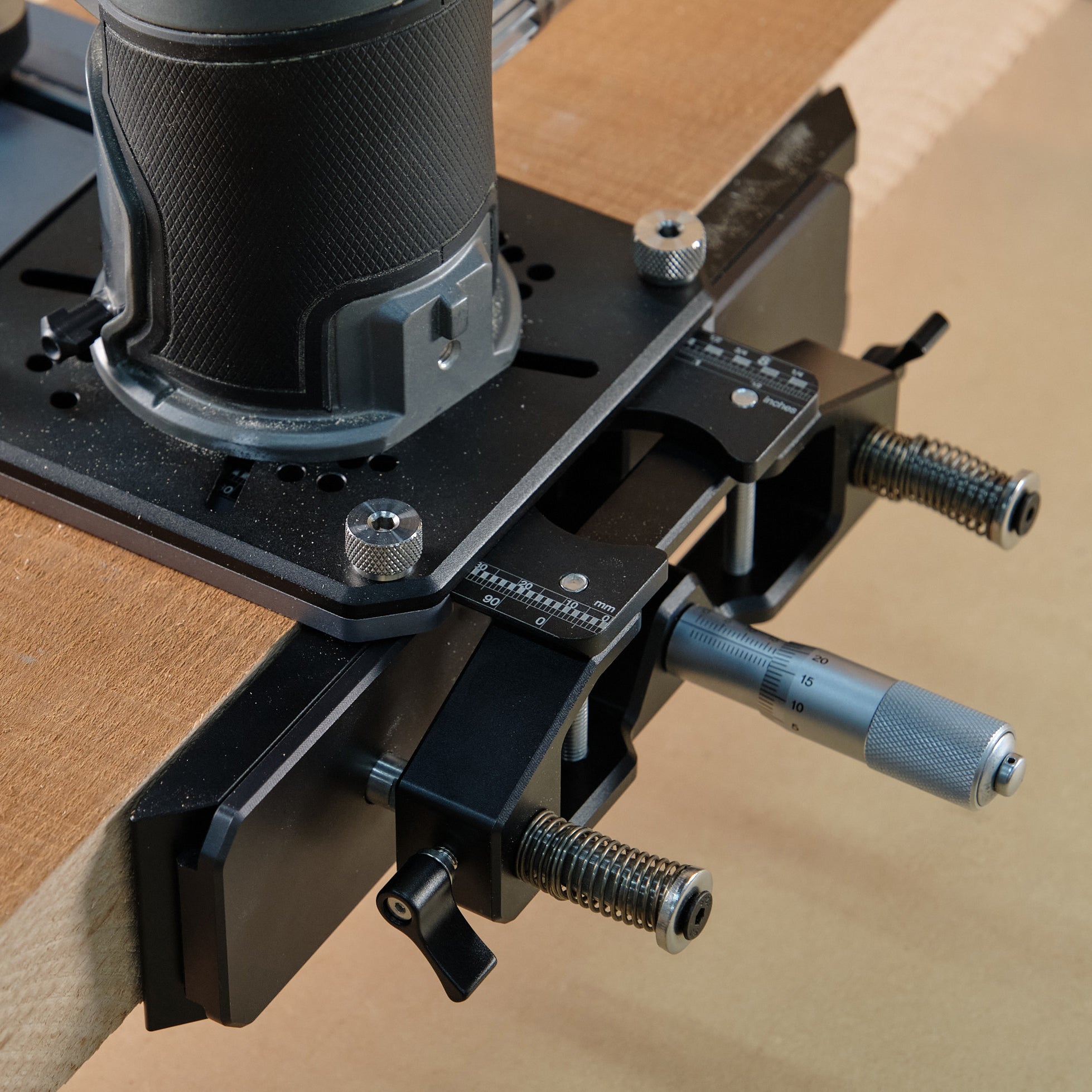 Multifunctional Edge Guide with Micro Adjustment || Physical Product