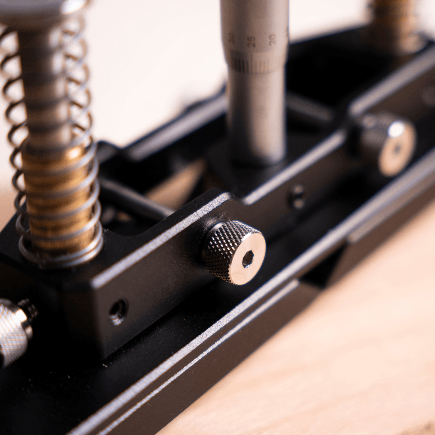 Multifunctional Edge Guide with Micro Adjustment || Physical Product