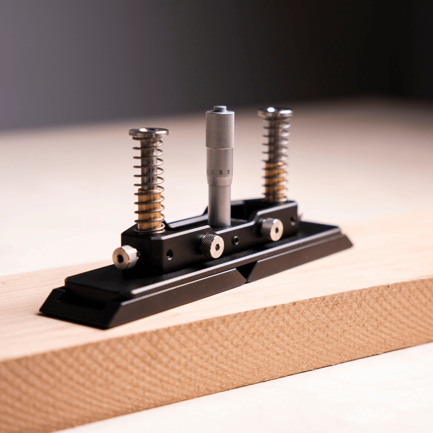 Multifunctional Edge Guide with Micro Adjustment || Physical Product